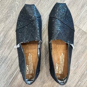 TOMS Black Sparkle Slip-On Youth Size 3